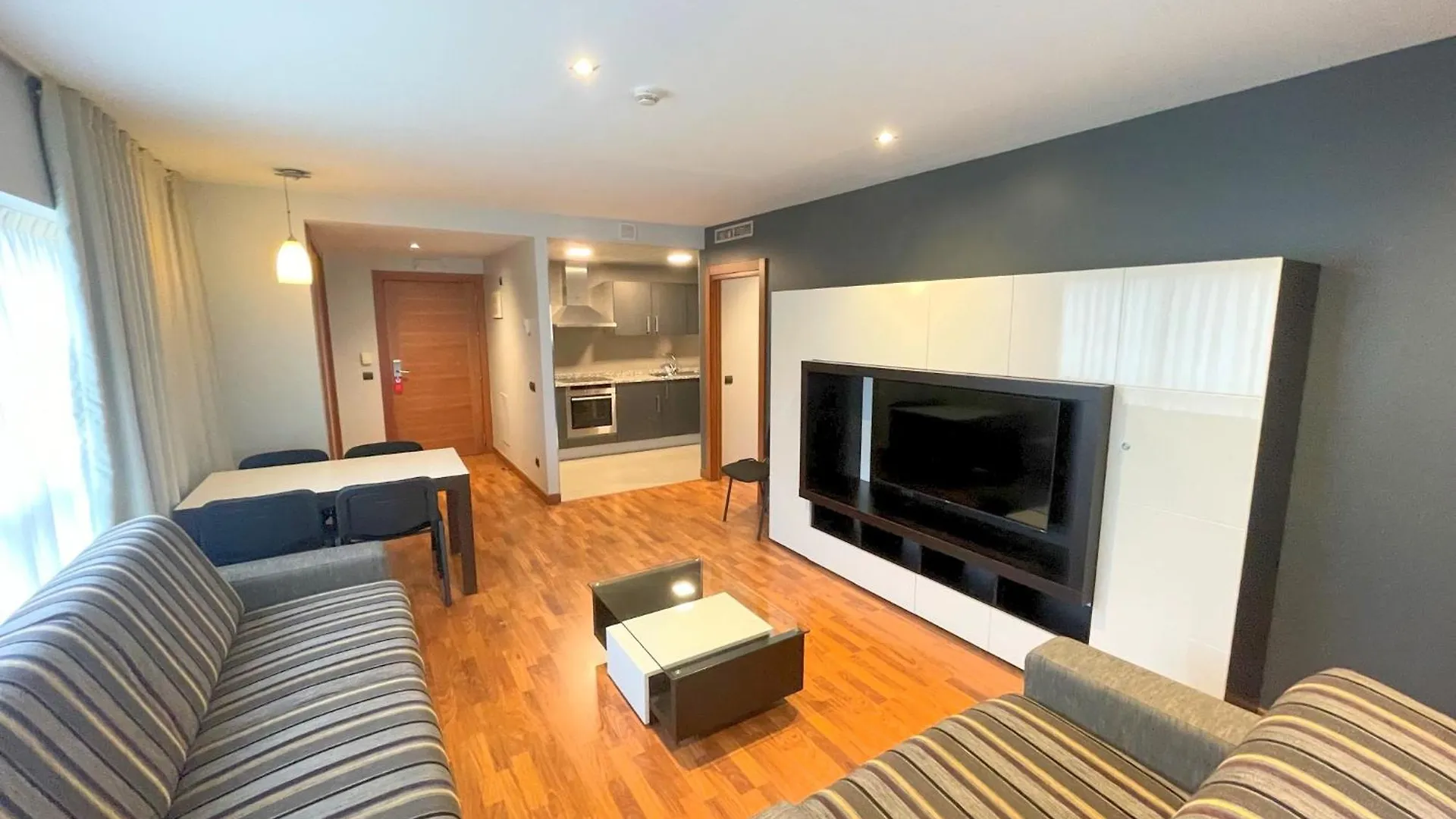 **** Aparthotel Hotel Apartamentos San Fermin Pamplona Spanje